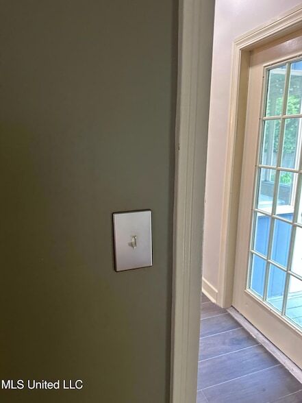 Building Photo - 3564 Cowan Pl