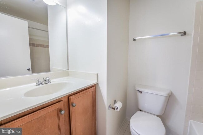 Building Photo - 1712 Abercromby Ct