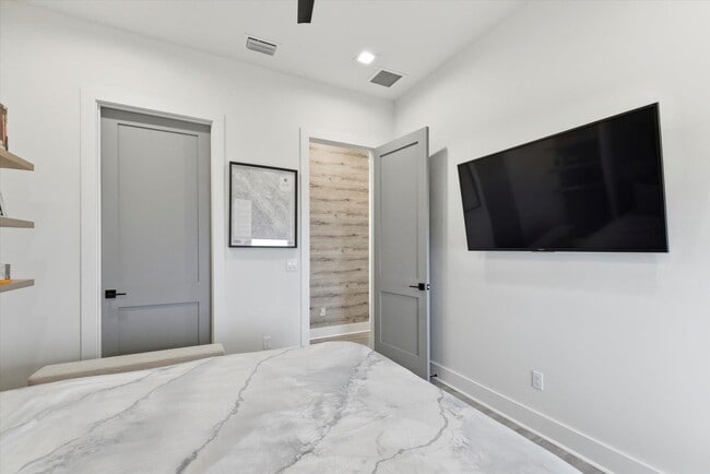 Building Photo - 2351 Lake Hall Rd