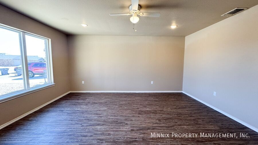 Building Photo - 2519 N Ave O