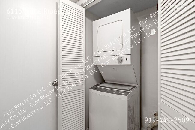 Building Photo - 6116 Spice Ridge Ln