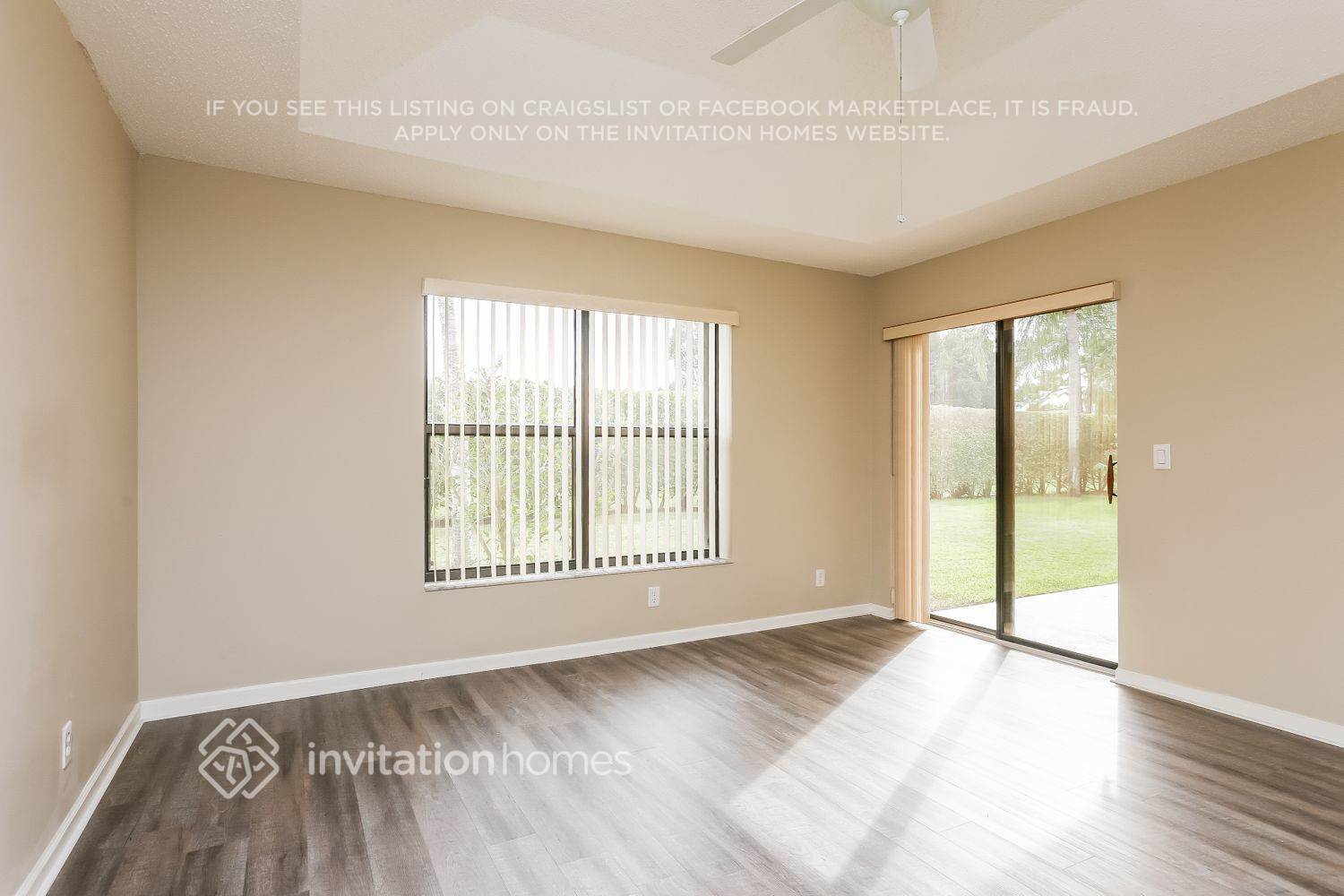 Building Photo - 10484 Lexington Cir S