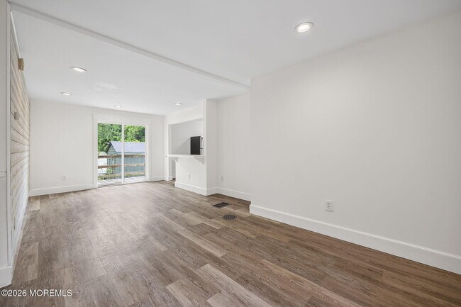 Building Photo - 1429 Marconi Rd