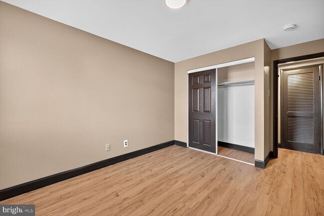 Building Photo - 10116 Little Pond Pl