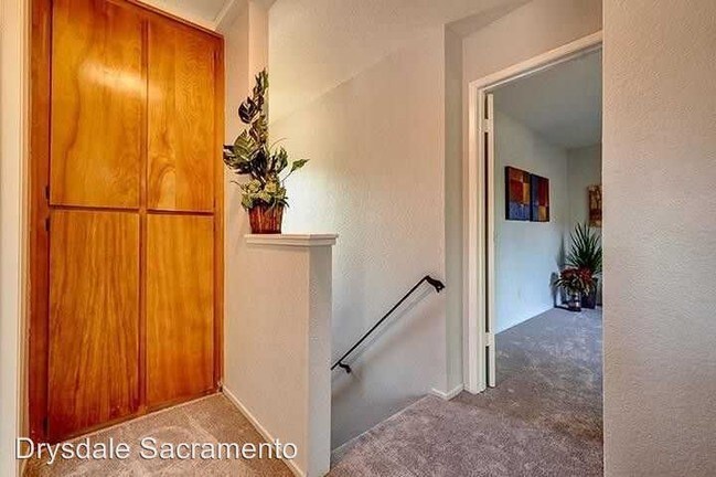 Building Photo - 3 br, 2.5 bath House - 1253 Pebblewood Drive