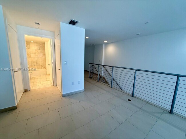 Building Photo - 1050 Brickell Ave