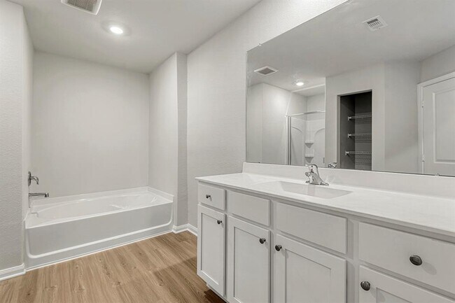 Building Photo - 8128 Sunberry Shadow Dr