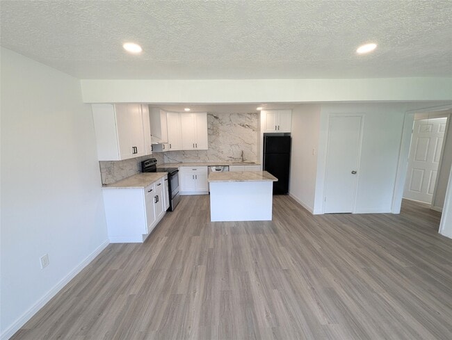 Building Photo - 2911 Huckleberry Ln