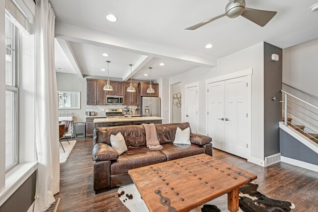 Building Photo - 1124 Wasatch Spring Rd