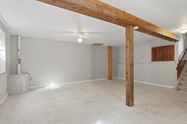 Building Photo - 931 Mountain View