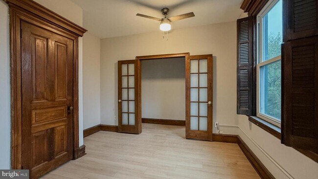 Building Photo - 165 E Mt Pleasant Ave