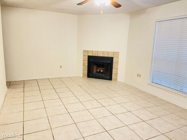Building Photo - 245 Bracewell Dr