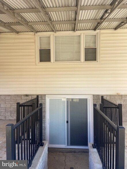 Building Photo - 5104 McFaul Rd