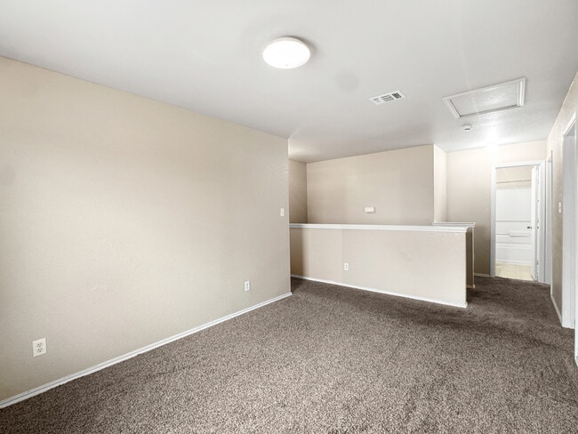 Building Photo - 8211 Heights Valley