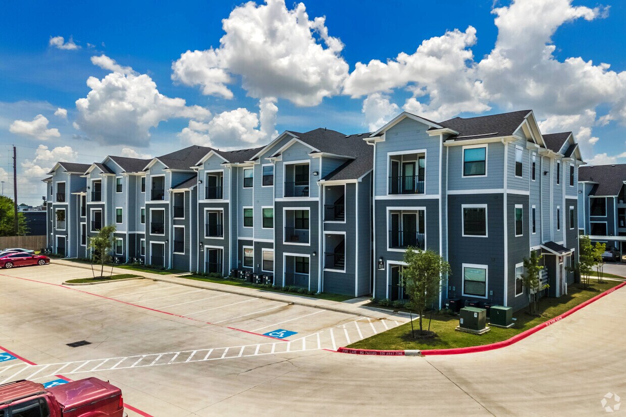 Aria At Stancliff Houston Tx Apartment Finder