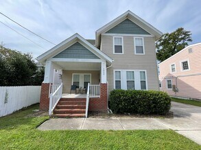 Building Photo - Bright and Welcoming 2-Story Retreat, Steps From the Ocean!