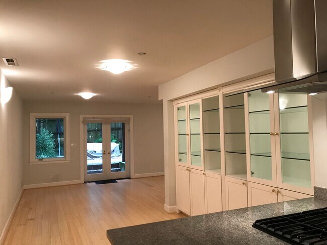 Building Photo - 708 Ashbury Street