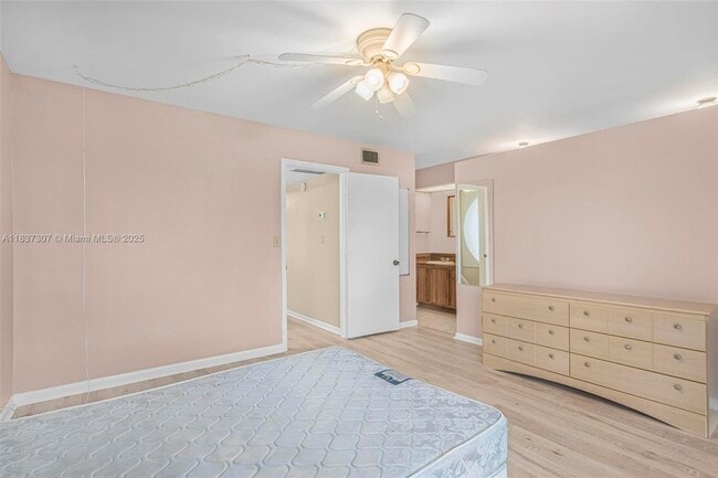 Building Photo - 2911 SW 87th Terrace