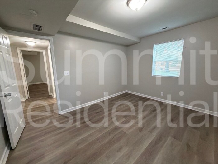 Building Photo - 4713 Walnut Grove Ave