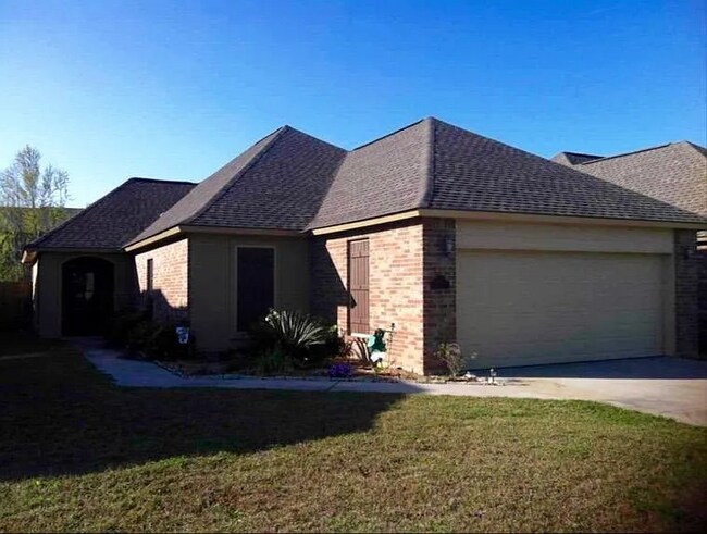 Building Photo - 3318 Northlake Ave