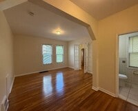 Building Photo - 70 Holbrook