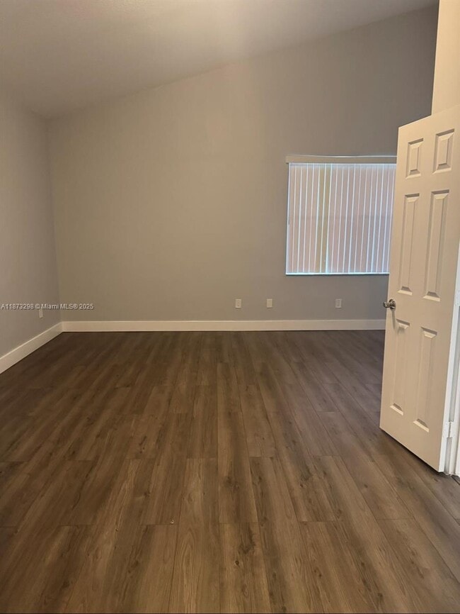 Building Photo - 1400 154th Ave