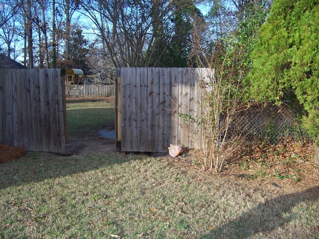 Building Photo - 103 Lee Ln