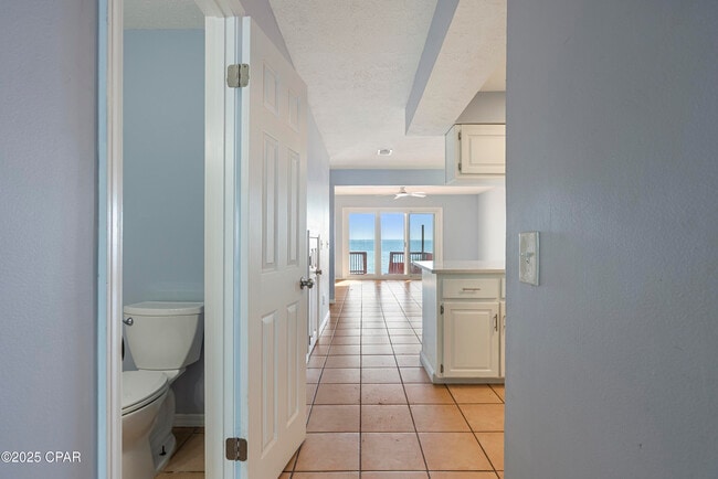 Building Photo - 6453 Oak Shr Dr