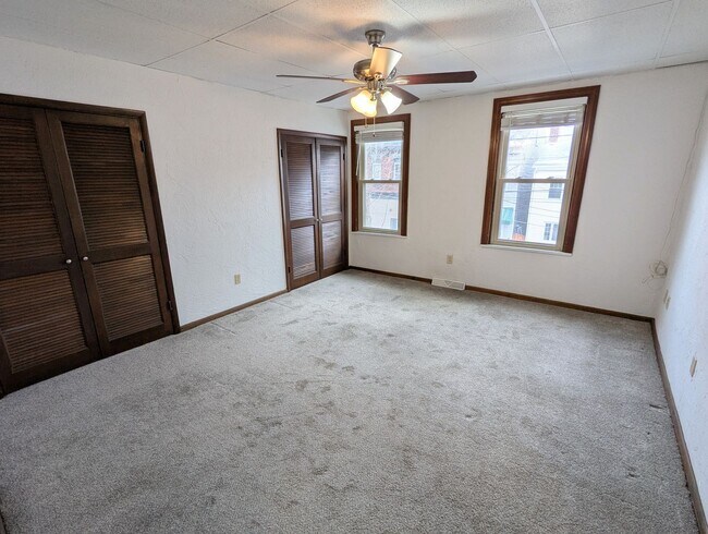 Building Photo - 118-120 S 25th St