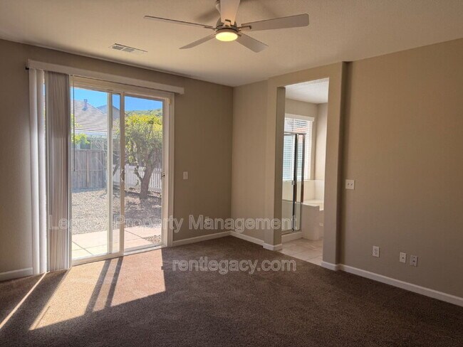 Building Photo - 4711 Summerset Dr