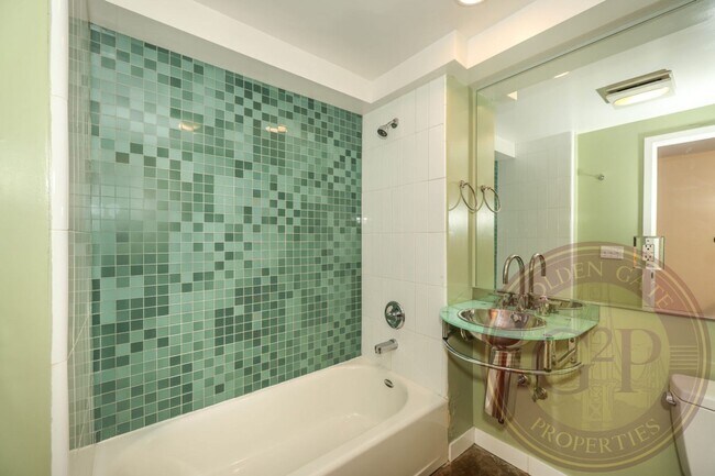 Building Photo - South Beach - 1 BR, 2 BA Loft 873 Sq. Ft. - 3D Virtual Tour, Parking, Block from Giants Stadium