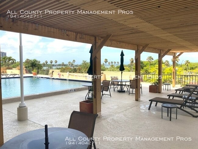 Building Photo - DOWNTOWN PENTHOUSE CONDO WITH CITY VIEW