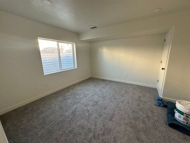 Building Photo - Private Basement Suite in Shared Lehi Townhome, Shared Kitchen