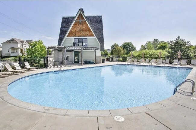 Building Photo - 4725 Victor Path