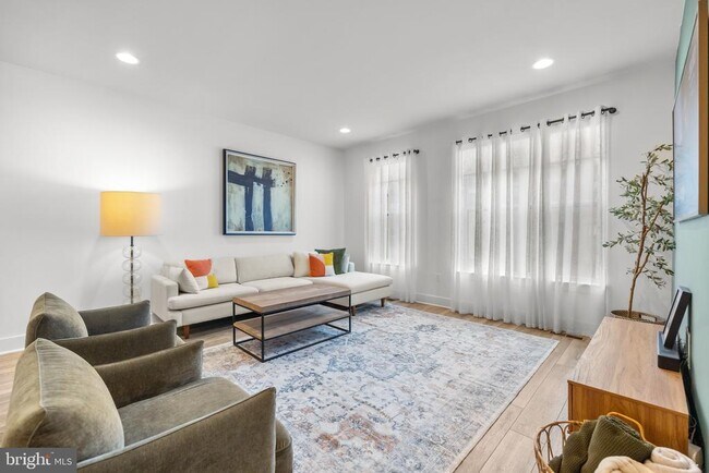 Building Photo - 42338 Nelsonville Ter