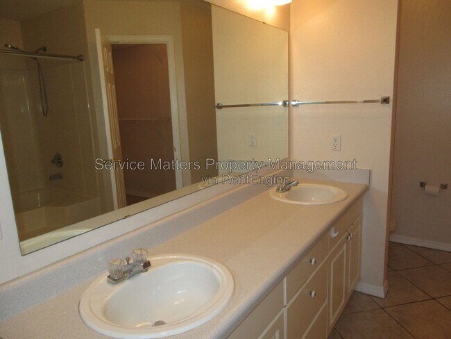 Building Photo - 3714 Deer Creek Ln