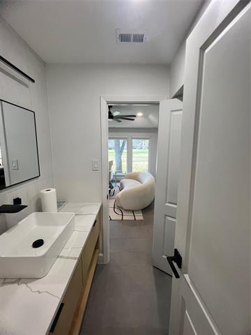 Building Photo - 1007 Kingston Dr