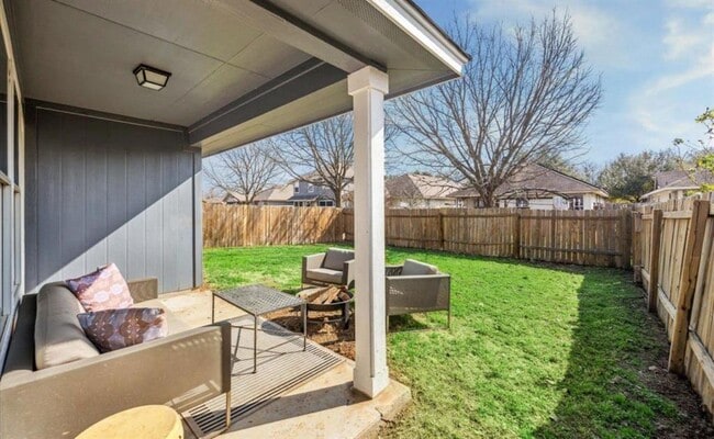 Building Photo - 3405 Barksdale Dr