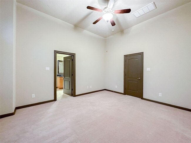 Building Photo - 95 Aventura Pl