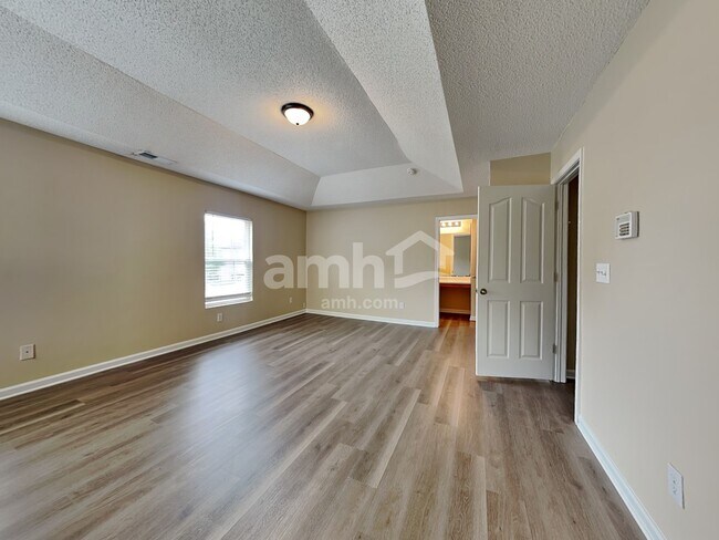 Building Photo - 1053 Kings Mountain Ln