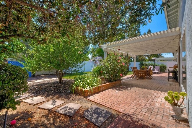 Building Photo - 17521 Hada Dr