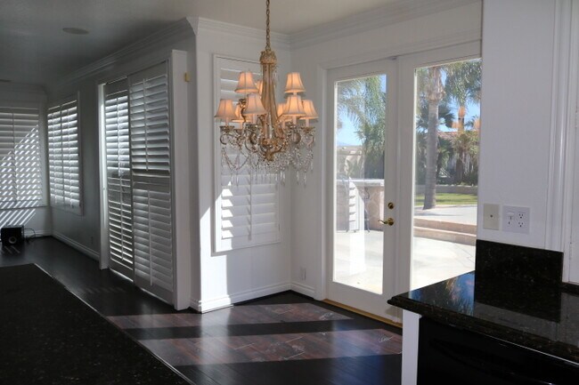 Building Photo - 14049 Claremont Ln