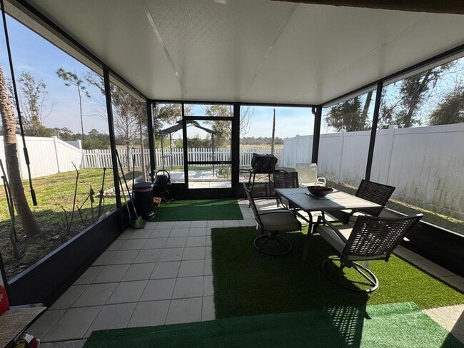 Building Photo - 916 August Sky Dr