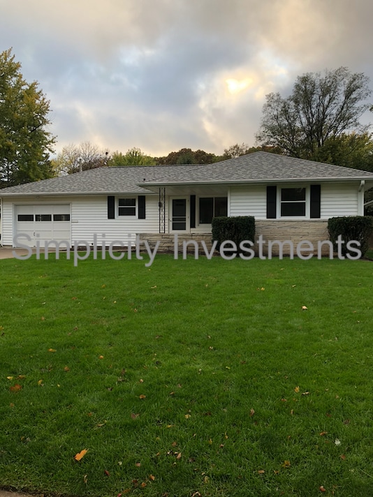 Building Photo - 707 25th St SE