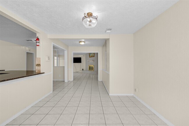 Building Photo - 10606 Beckfield Dr
