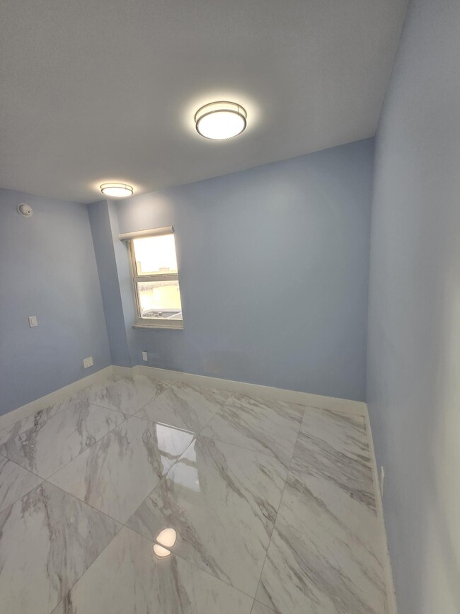 Building Photo - 137 Golden Isles Dr