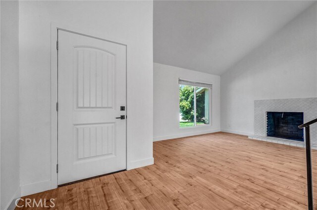 Building Photo - 4942 E Glenview Ave