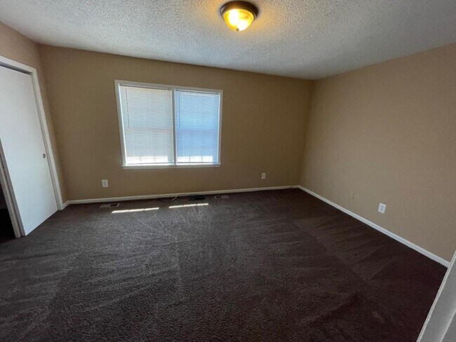 Building Photo - 920 Corder Rd.