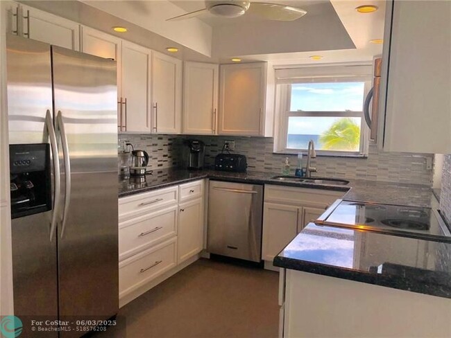 Building Photo - 3430 Galt Ocean Dr