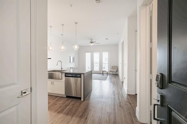Building Photo - 1508 Blodgett St